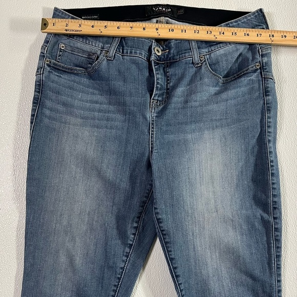 Torrid Bombshell Skinny Premium Stretch High-Rise Crop Jeans Size 18 - Picture 4 of 10